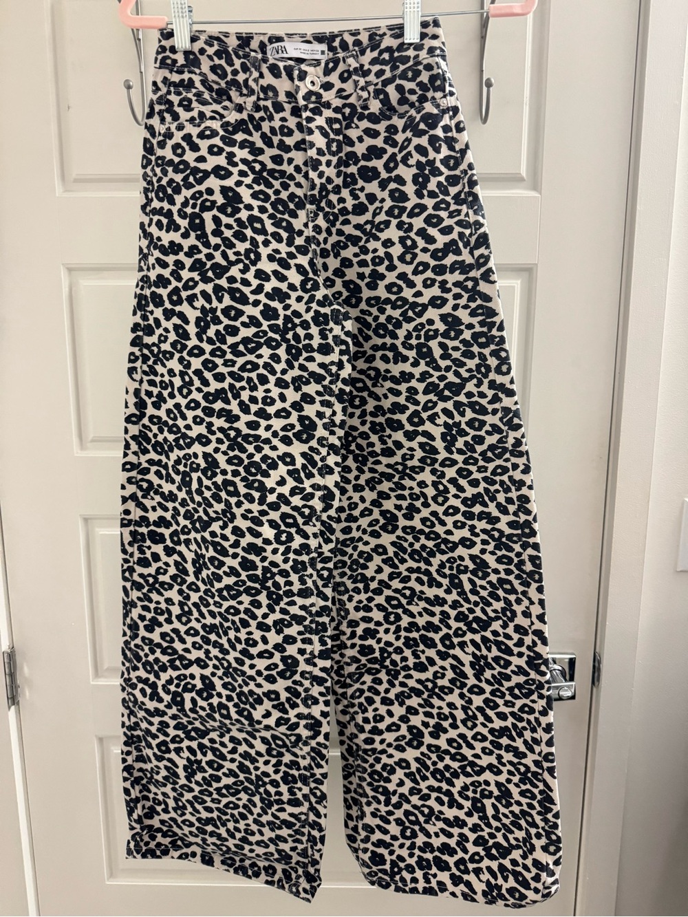 Size 0 Zara Black & White Leopard Wide-Leg Pants